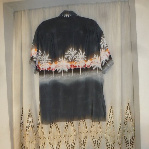 - Summer sale- KENNINGTON LTD men's palm tree-print HAWAIIAN Shirt./ XL - Picture 5 of 9